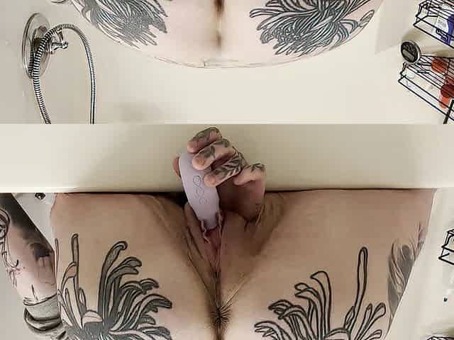 FTM-LARGE CORPULENT BOOTY-LARGE PLUMP TWAT-GAPE & GUSH!!!