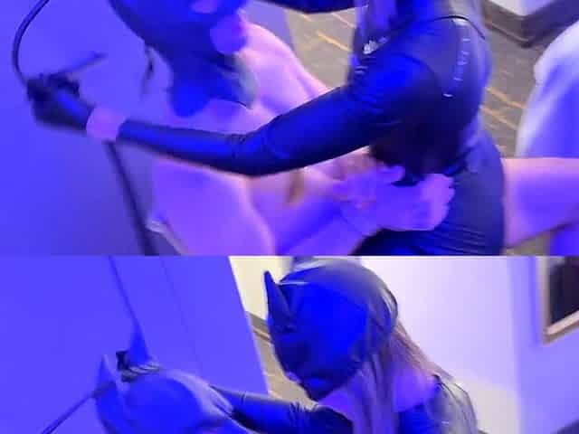 Catwoman gets huge dripping double creampie from Batman and
