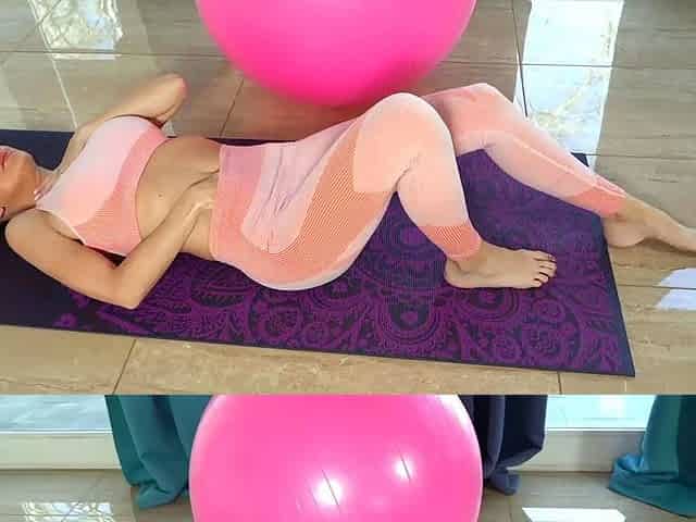 Horny MILF Having A Solo Session
