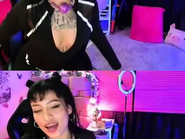 Hot amateur webcam teen masturbates for their fans