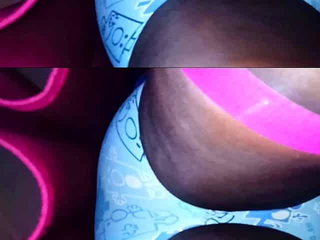 BlueGirl70 Crotch Close Up