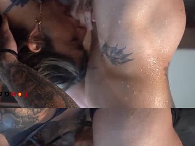Couple Pounding Exciting In The Raunchy Tub Ends