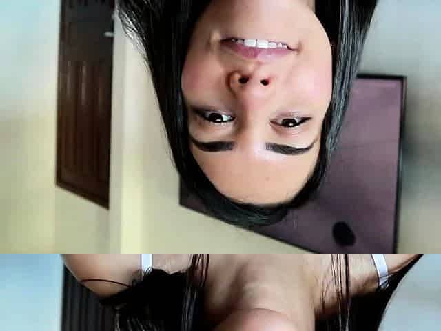 Horny amateur latin cam slut masturbates during her cam show