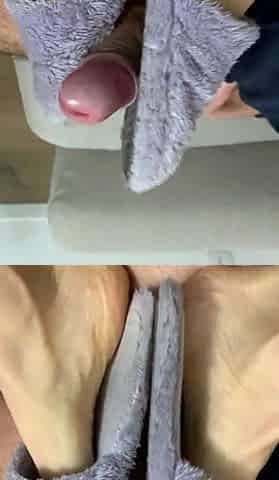 Amateur Foot Fetish Girlfriend Sucks and gives a Footjob