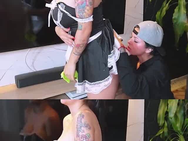 DOM LESBO SEX! XXX
