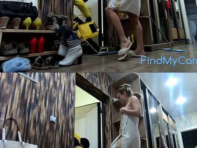 Naked Russian Blonde Surprises Delivery Guys