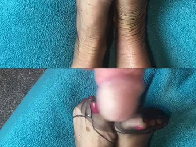 Mrs Mature Feet Getting Special Cream on Her Ff Nylons