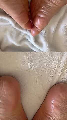 oiling up my feet ????????