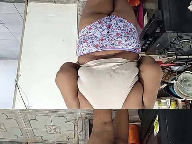 I See My Stepmother in Her Panties and I Fuck Her (orgasm in a Jet)