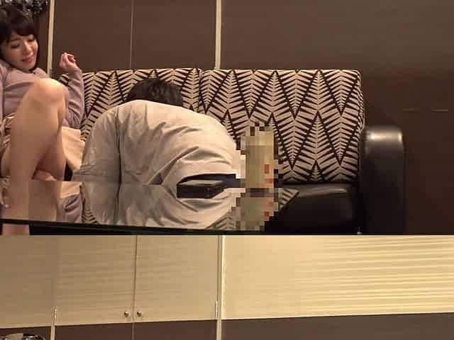 Real-life Married Women's Affairs at Love Hotel - Footage of the Secrets of Big-breasted Wives -4