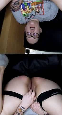 Amateur brunette double toying on webcam
