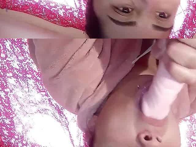 Charming Lalin girl Masturbating Her Soaked Vagina