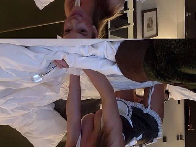 Big boobed babe masturbating