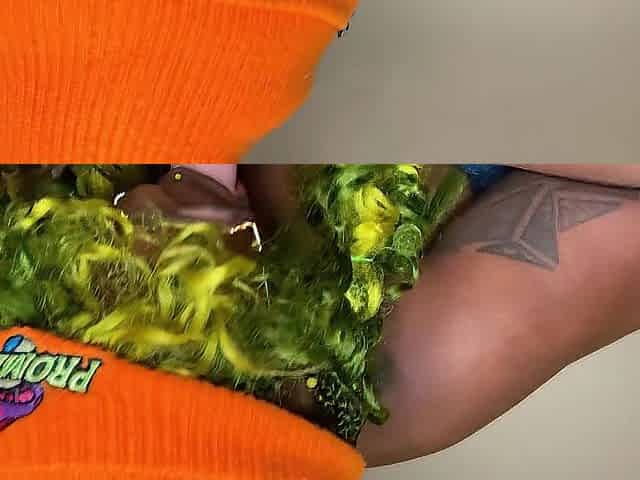 Goth Black Artist playing with her CUNT to Completion!