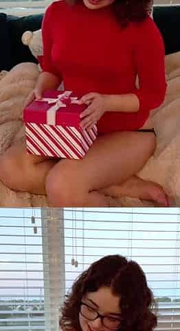 Awesome Amateur teen blonde toying pussy