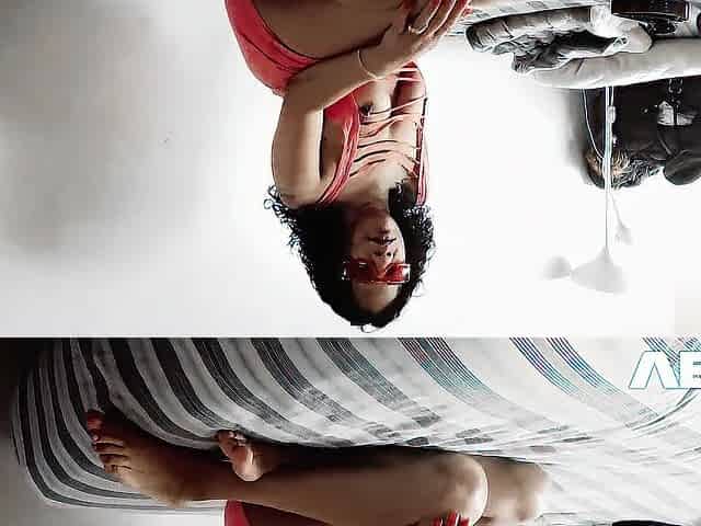 HAWT BROWN SKIN Feet and Toes Up Solo Female Masturbating At Home Cosplay Queen