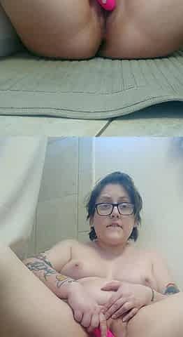 Big boobs milf masturbates with her dildo