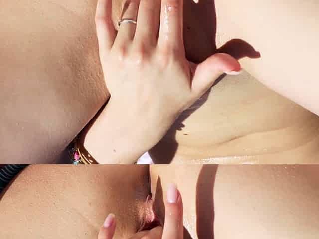 Big boobs webcam slut toys her asshole