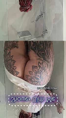 Hawt Sudsy Shower With Fit Tattooed MandiCat