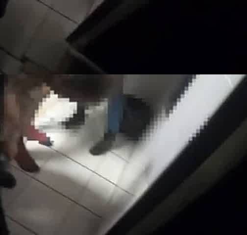 ava et glory en bukkake au sex shop