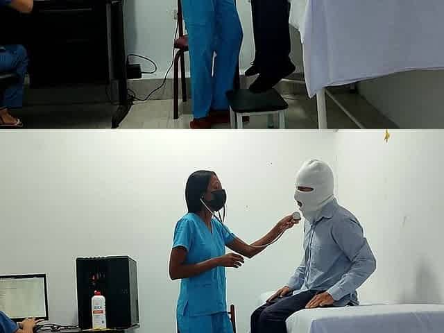 It Happened at the Clinic!! a Female Doctor and Nurse Seduce a Patient. They Fuck Him on the Stretcher