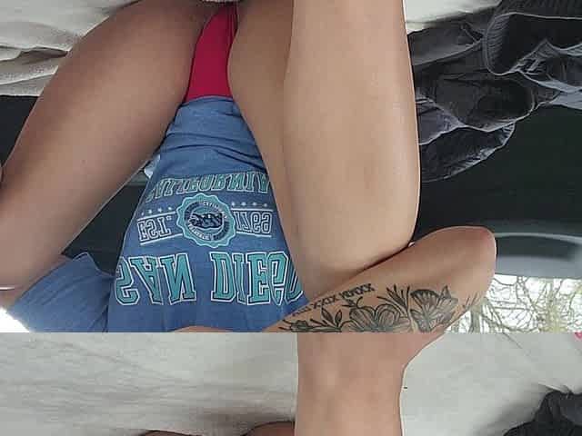 Hotwife Lexi Love Sneaks Away to Masturbate with a Fan in Her Car!