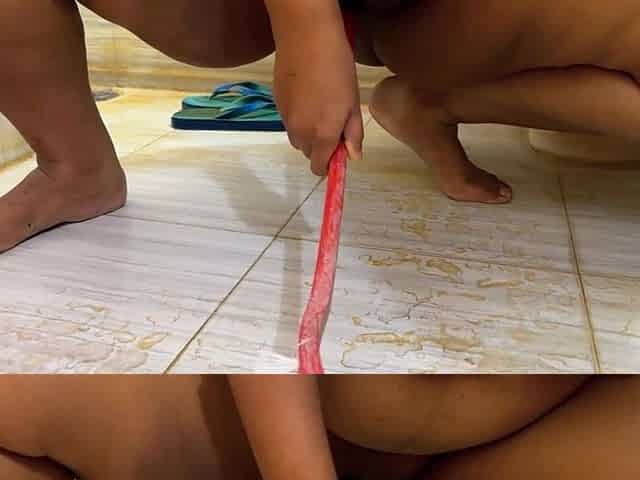 Big Boobs BBW Hot Collage Girl Anippe Toilet Brash Sex in Hostel Bathroom & Pee Unlimited
