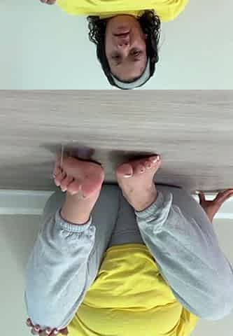 Foot fetish and masturbation