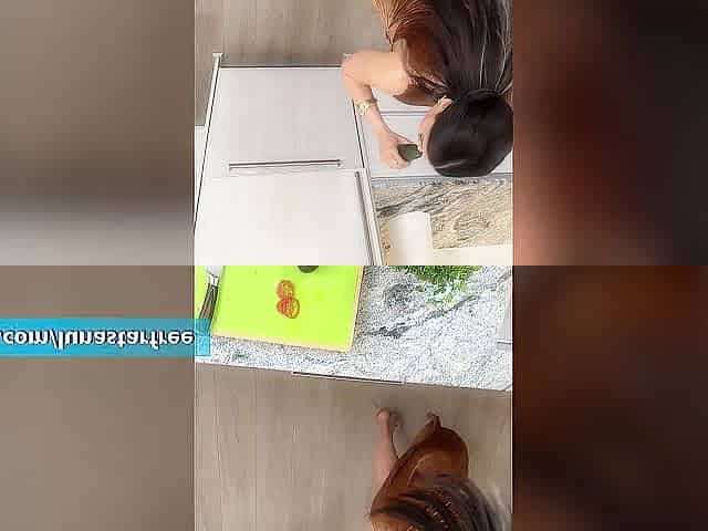 Heartbroken mother I'd like to fuck Luna Star Can't keep her mind off her ex and plays with her food