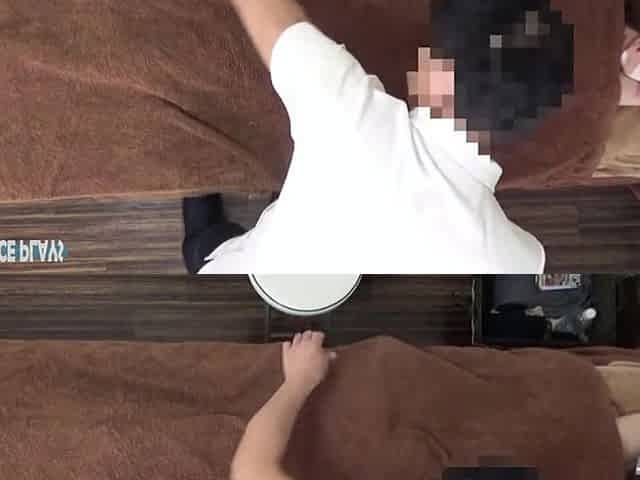 Graceful Return, Petite Beauty with Mature Charm Requests a Luxurious Extended Oil Massage - 1