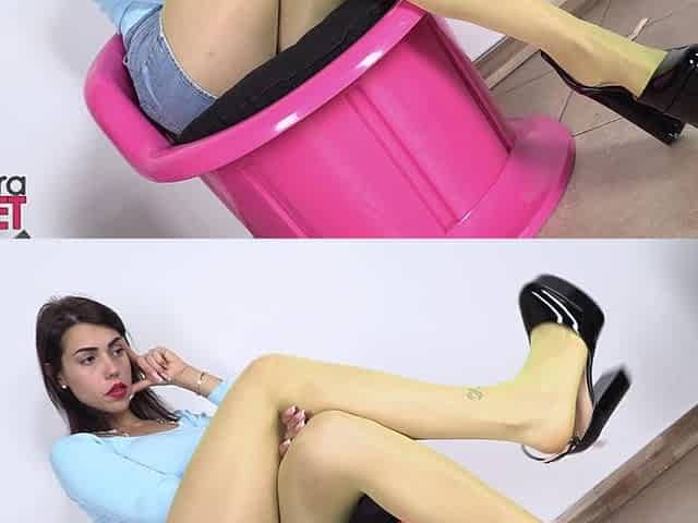 Gorgeous Babe Petra Adores Posing Her Brilliant Feet in Her Favorite Yellow Pantyhose