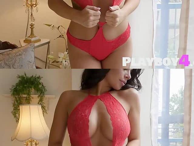 Curvy mother I'd like to fuck Kelsi Shay posing in hawt underware and showed ideal large melons