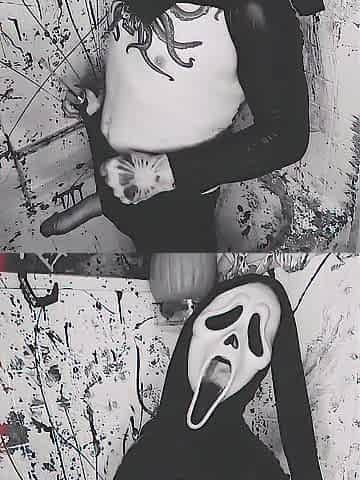 Ghostface Masturbating in Shower Horror Porn