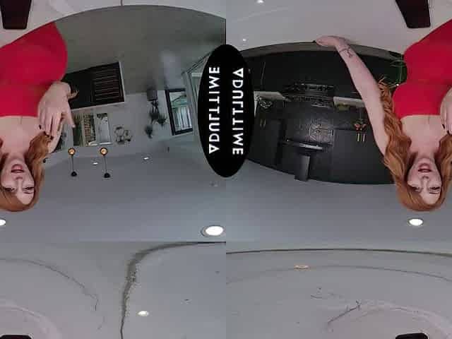 UP CLOSE VR - U See Your Old College Buddy Screw Your Lascivious Wife Lauren Phillips - CUCKOLD POV