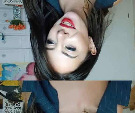 Big Tits Webcam Girl Shows Off Her Wonderful Boobs