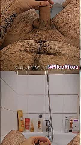 I wank in the bathtub and cum on my bear abdomen