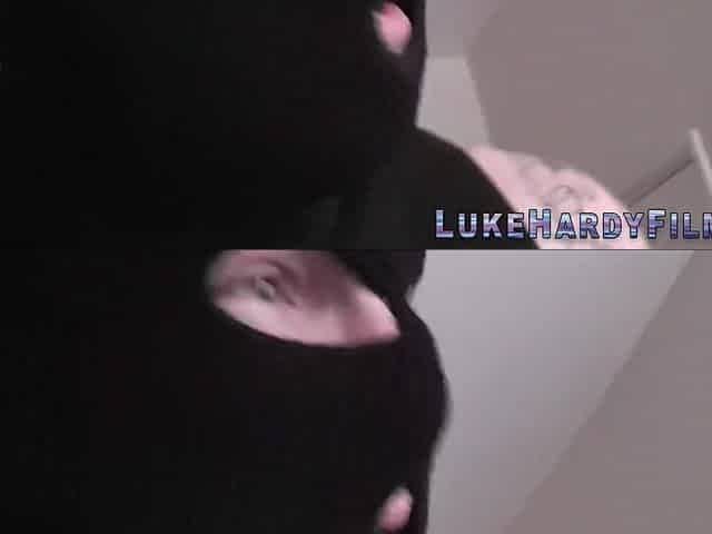 Wench gets vagina plowed by Luke Hardy