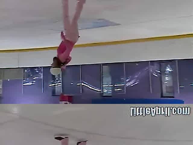 Solo teen fingering her constricted cunt