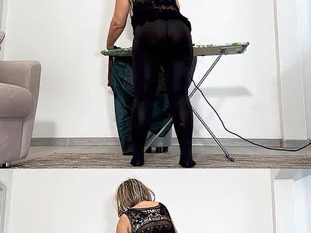 Old stepmom wanted sex and framed her booty