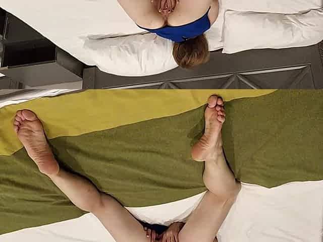 She Knows How Rub Her Clit Well Till Orgasm Come