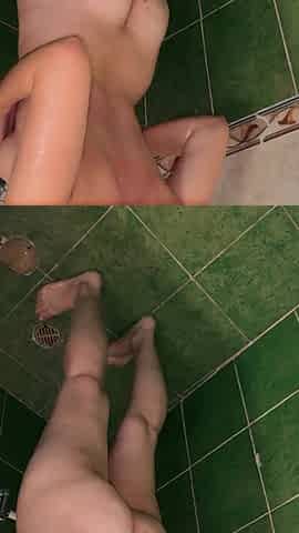 Doxy in the USA fulfills her spouse's request for a shower movie
