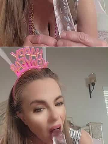 Happy New Year Suck & Fuck - Cum Into 2026 with Me