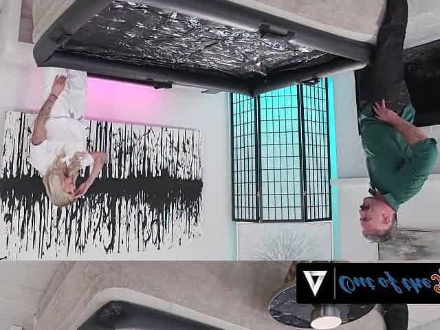 Hawt Surprise By In-Law Client Leads To Slippery Bang