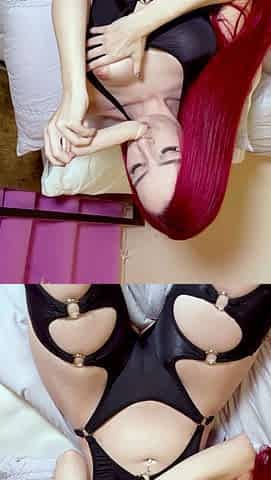 Beautiful redhead uses toy to masturbate