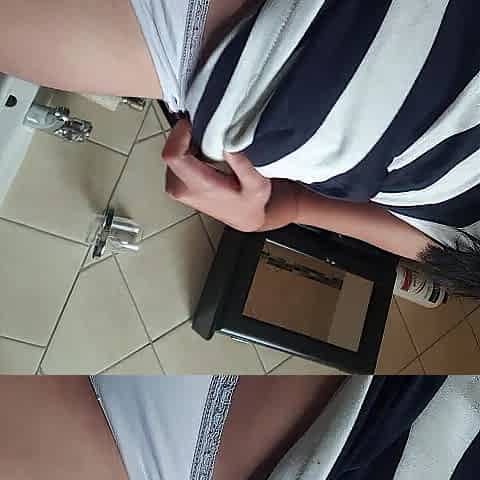 Beauty pissing selfie and licking the throne room clean