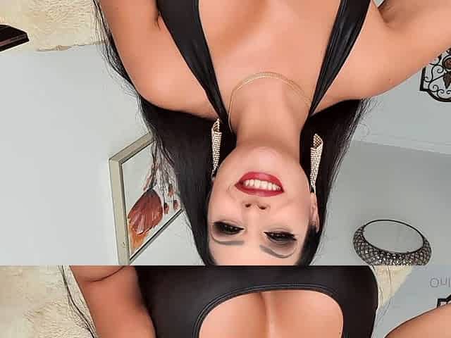 Sexy webcam brunette with big boobs