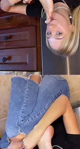 Alice Amateur Blonde Teen Ftvgirls Masturbation