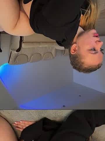 Masturbating and squirt climax