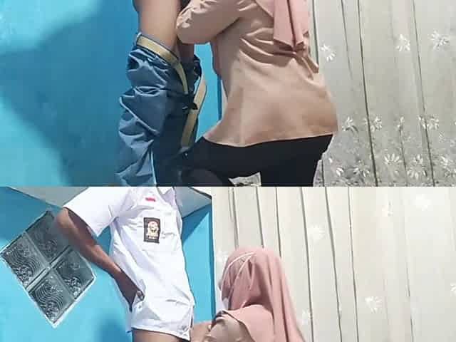 student comes home from school and is invited to have sex with the teacher at her abode