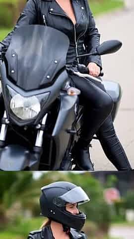 Bike gals flashing their breasts on the street [AI]